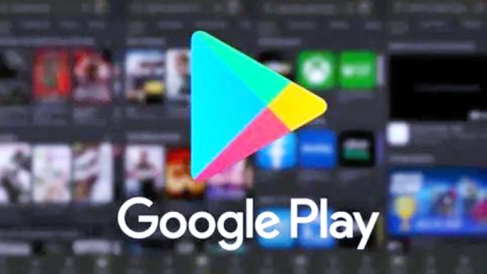 «تطبيقات مفترسة تتسلل بهدوء: هل هاتفك الذكي مراقب سري؟»