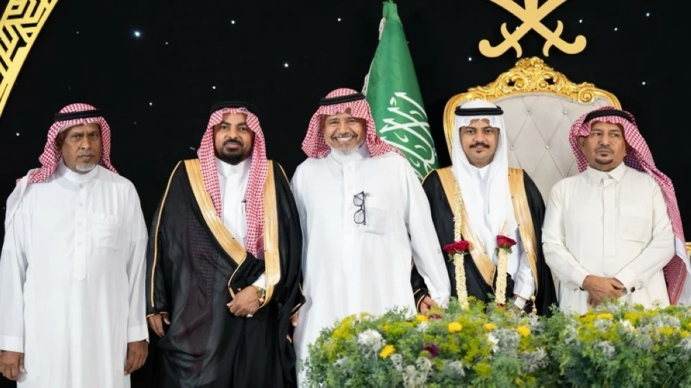 «شاهدوا كيف ودع السيد فترة العزوبية»  السيد يترك حياة العزوبية وراءه في حدث مفاجئ