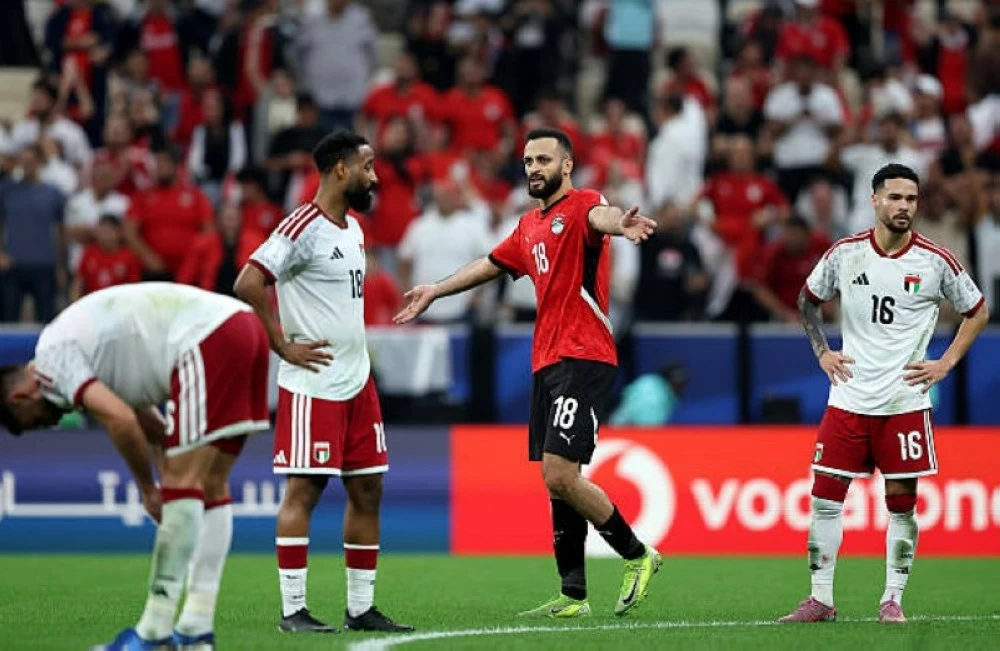 «مصر تتألق في كأس العرب بفضل رأسية مروان أمام الإمارات»