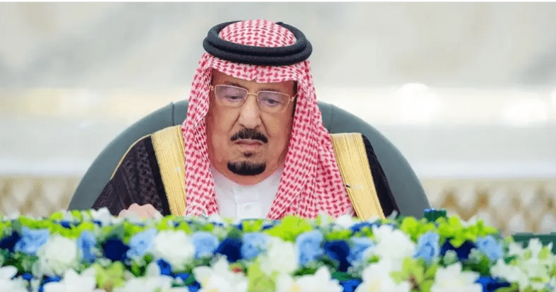 «استمرار الدعم المالي للمواطنين» الملك سلمان يقرر تمديد برنامج حساب المواطن حتى نهاية 2026