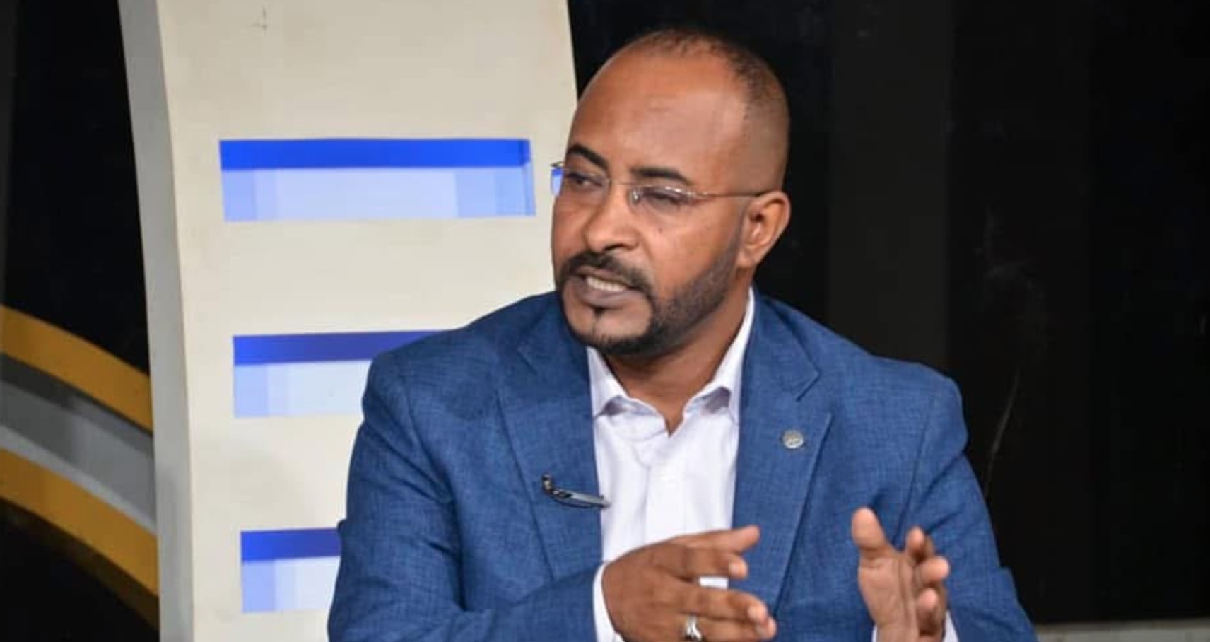 «عزمي عبدالرازق يطرح عشرة أسئلة تحدي لمدير مكتب رئيس الوزراء السوداني»