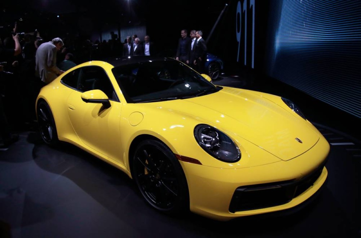 «تساؤلات حول تعطل جميع سيارات بورشه في روسيا في وقت واحد»