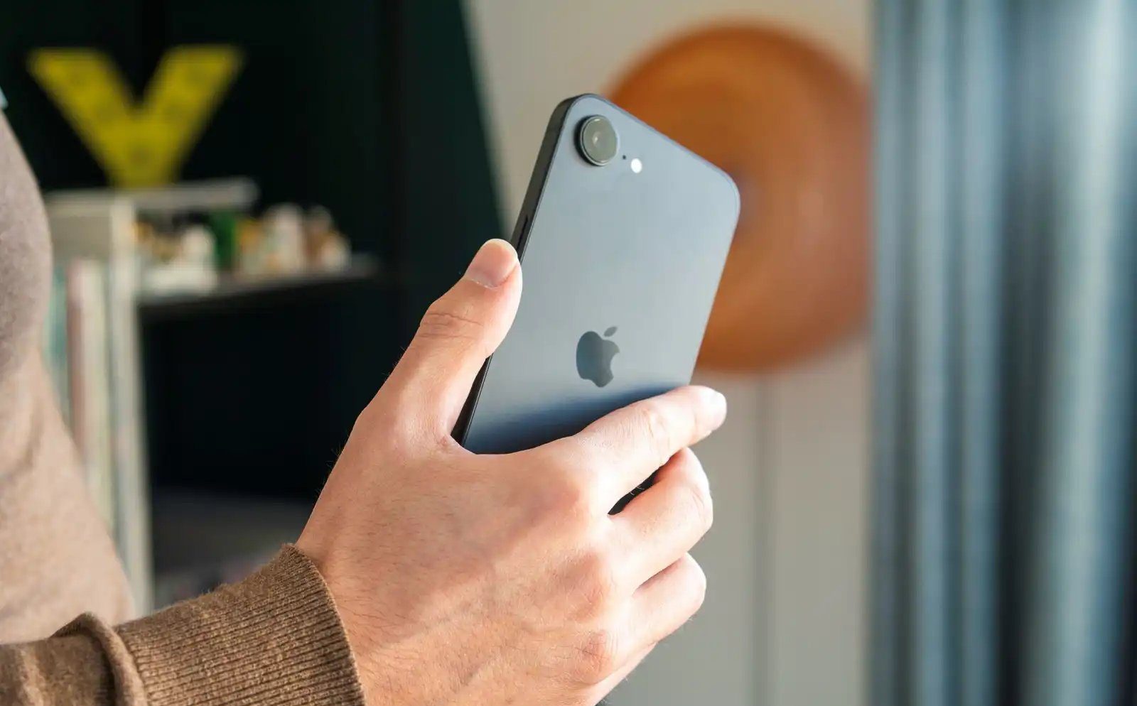 «أبل تعلن عن إضافة طراز جديد إلى سلسلة آيفون 17»