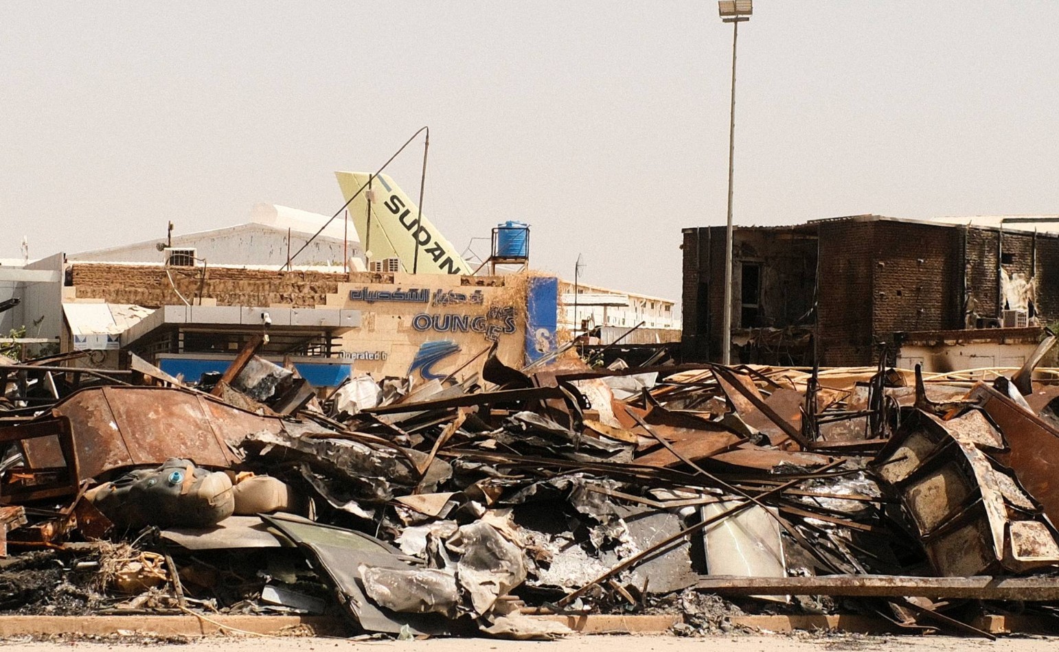 «تحديات العودة إلى الخرطوم تضع المواطنين أمام اختبار صعب»