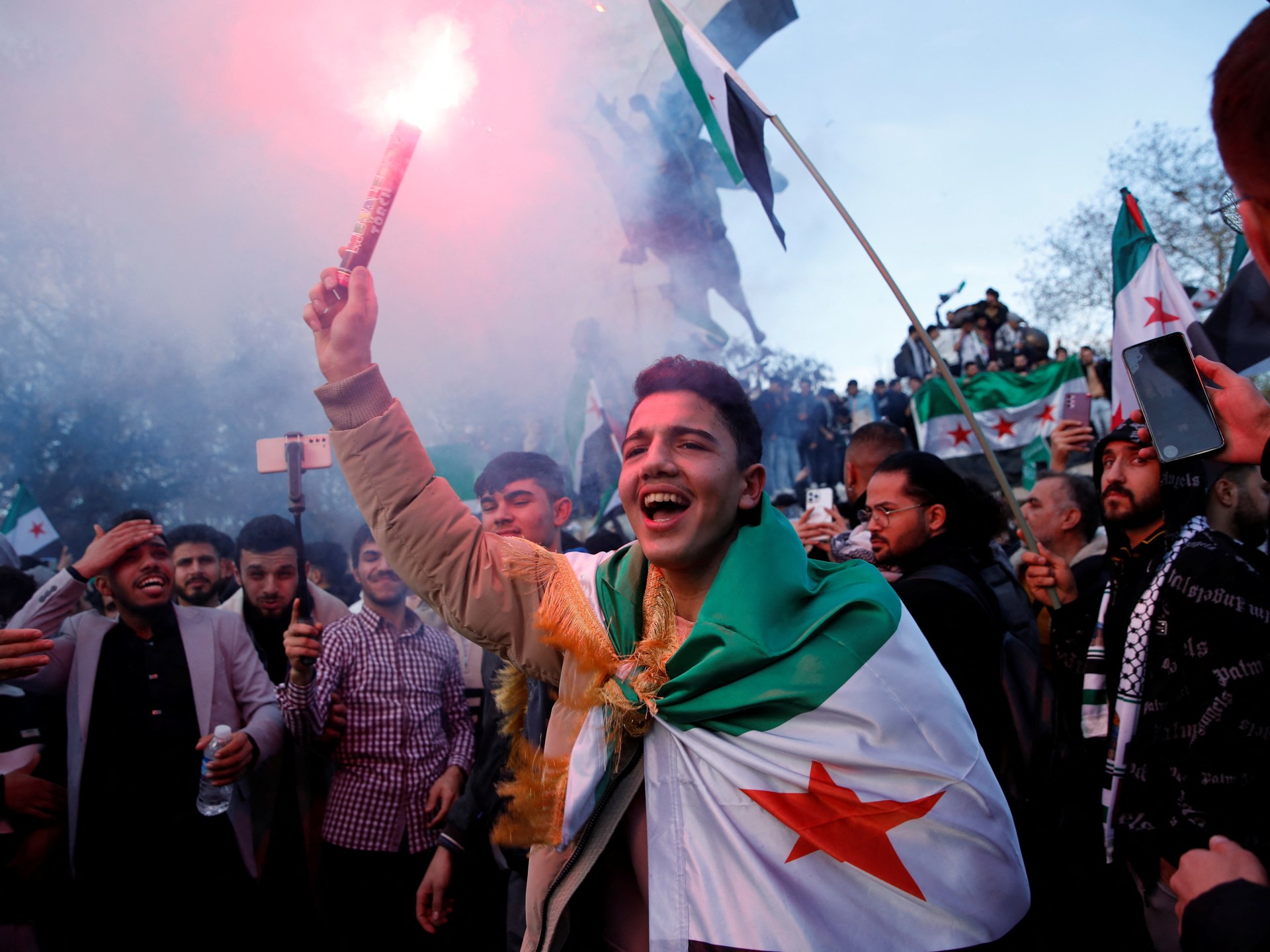 «سوريا بعد عام من انتصار الثورة: إحصائيات العودة إلى الوطن»