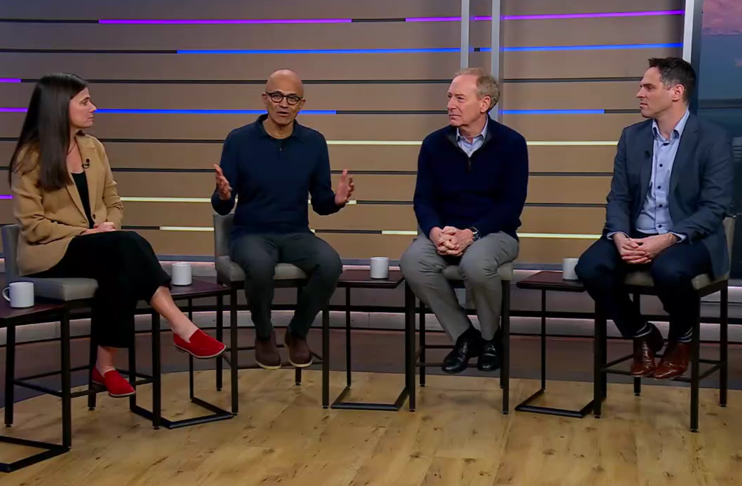 «لحظة الأجيال» في Microsoft: مساهموها يستشهدون بأورويل وكوبيلوت