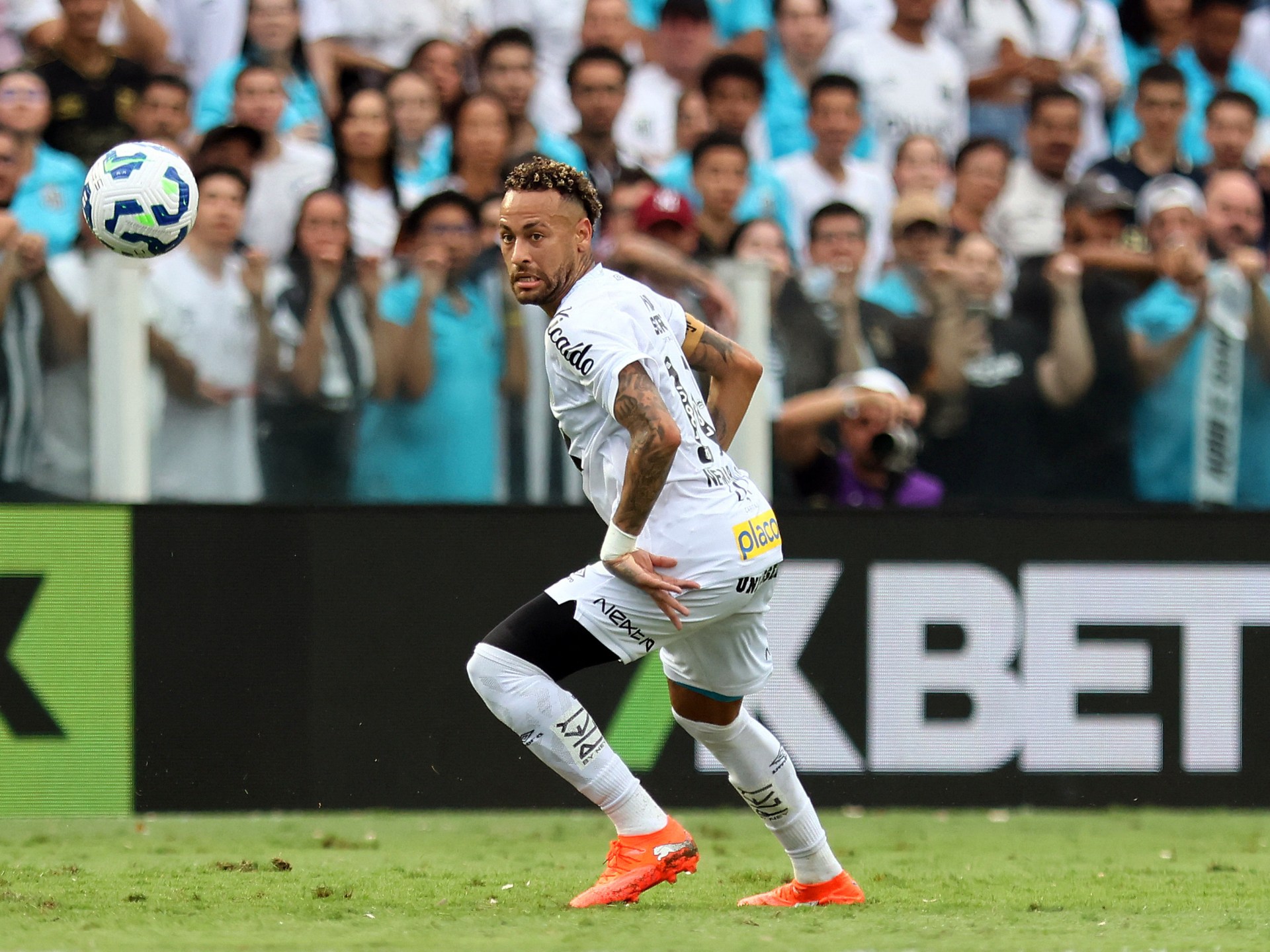 «نيمار “المضحي” يخضع لعملية جراحية بعد إنقاذ سانتوس من الهبوط»