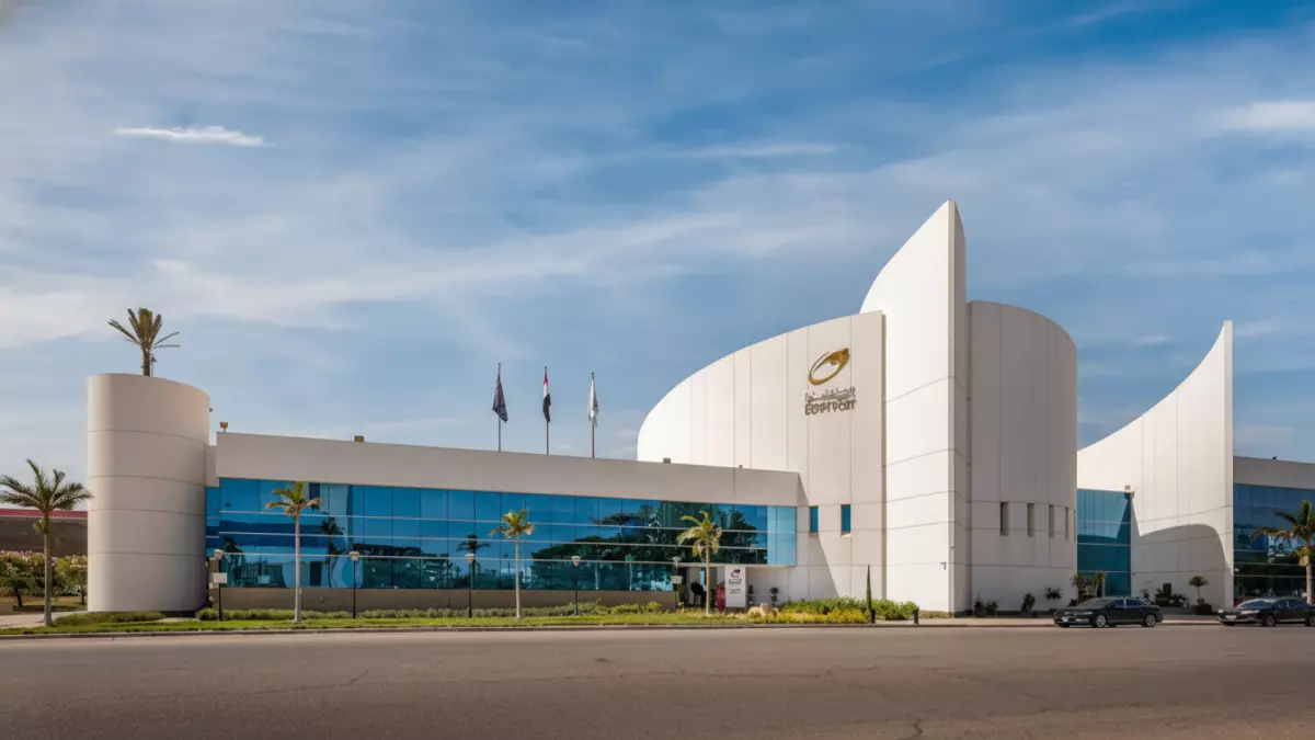 «تراث يزدهر عبر العصور» مصر تؤرخ 130 عامًا من التاريخ الإسلامي من خلال طابع تذكاري فريد في احتفالية دار الإفتاء