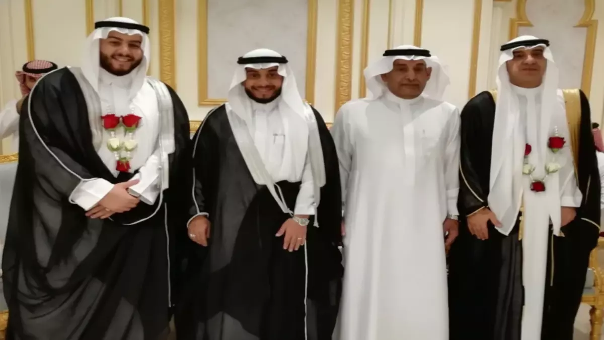 «تحدي التقاليد في ينبع: زواج ثنائي يجمع شقيقين في ليلة واحدة»