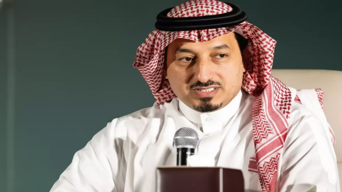 «سر استدعاء رينارد شخصيًا» رئيس الفيفا يكشف ما يحدث خلف الكواليس