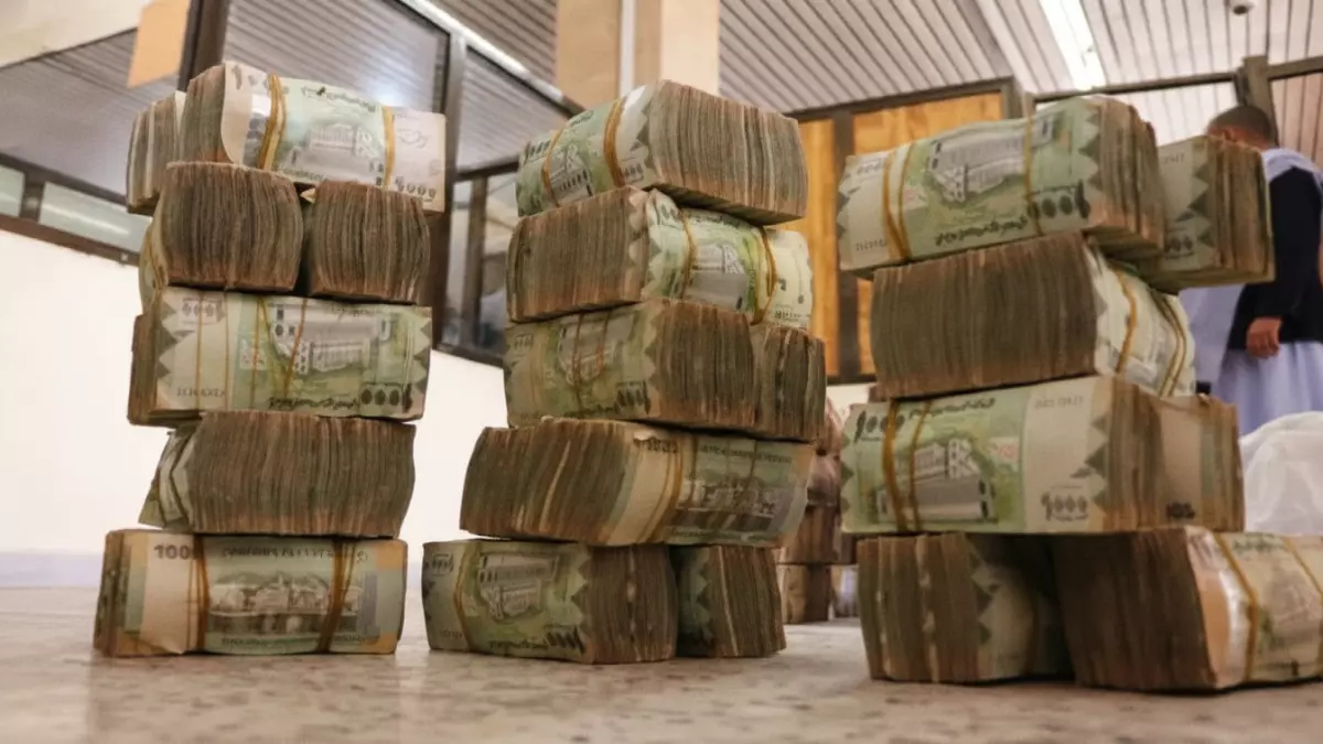 «ارتفاع غير مسبوق للدولار إلى 535 ريال في عدن… صدمة جديدة في أسعار العملات هذا الأسبوع»