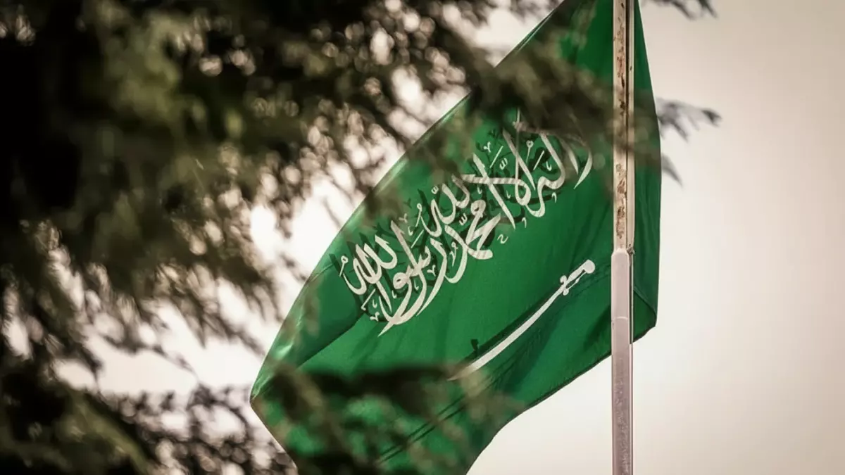 «مفاجئة سعودية جديدة لليمنيين: شرط مالي قد يغير مستقبل هجرة العمالة»