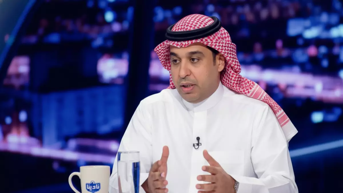 «مفاجآت وترتيبات مثيرة» أكرم طيري يكشف عن إنجازات الدوسري مع الهلال مقارنة بالمنتخب