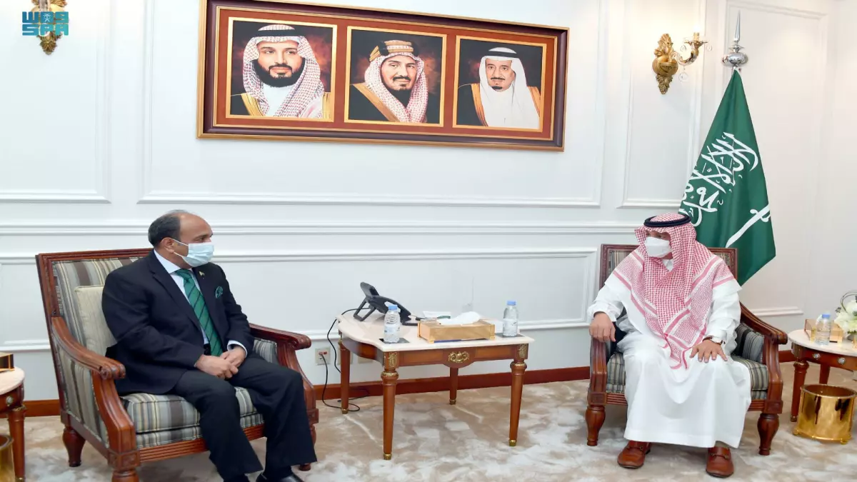 «وداع مفعم بالعواطف في مكة» القنصل الباكستاني ينهي مهمته بلقاء استثنائي مع المسؤولين السعوديين