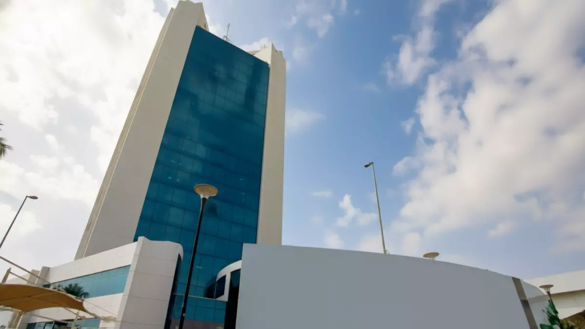 «استمرار الأمطار الغزيرة في المدينة المنورة يدفع إلى تعليق الدراسة بشكل عاجل»