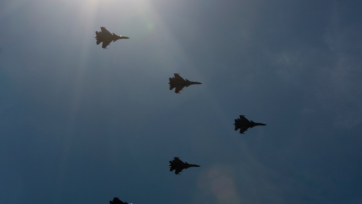 «توترات في طوكيو» احتجاجات يابانية بعد توجيه الطائرات الصينية راداراتها نحو الأجواء اليابانية