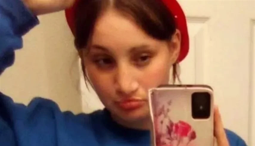 «عنف مروع في المدرسة»، مقتل طالبة بإطلاق نار وحرقها على يد زملائها