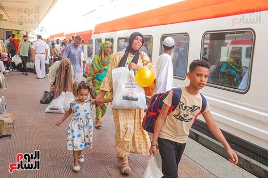 «رحلة جديدة نحو الأمل» ترحيل 20 ألف لاجئ سوداني من مصر خلال عام