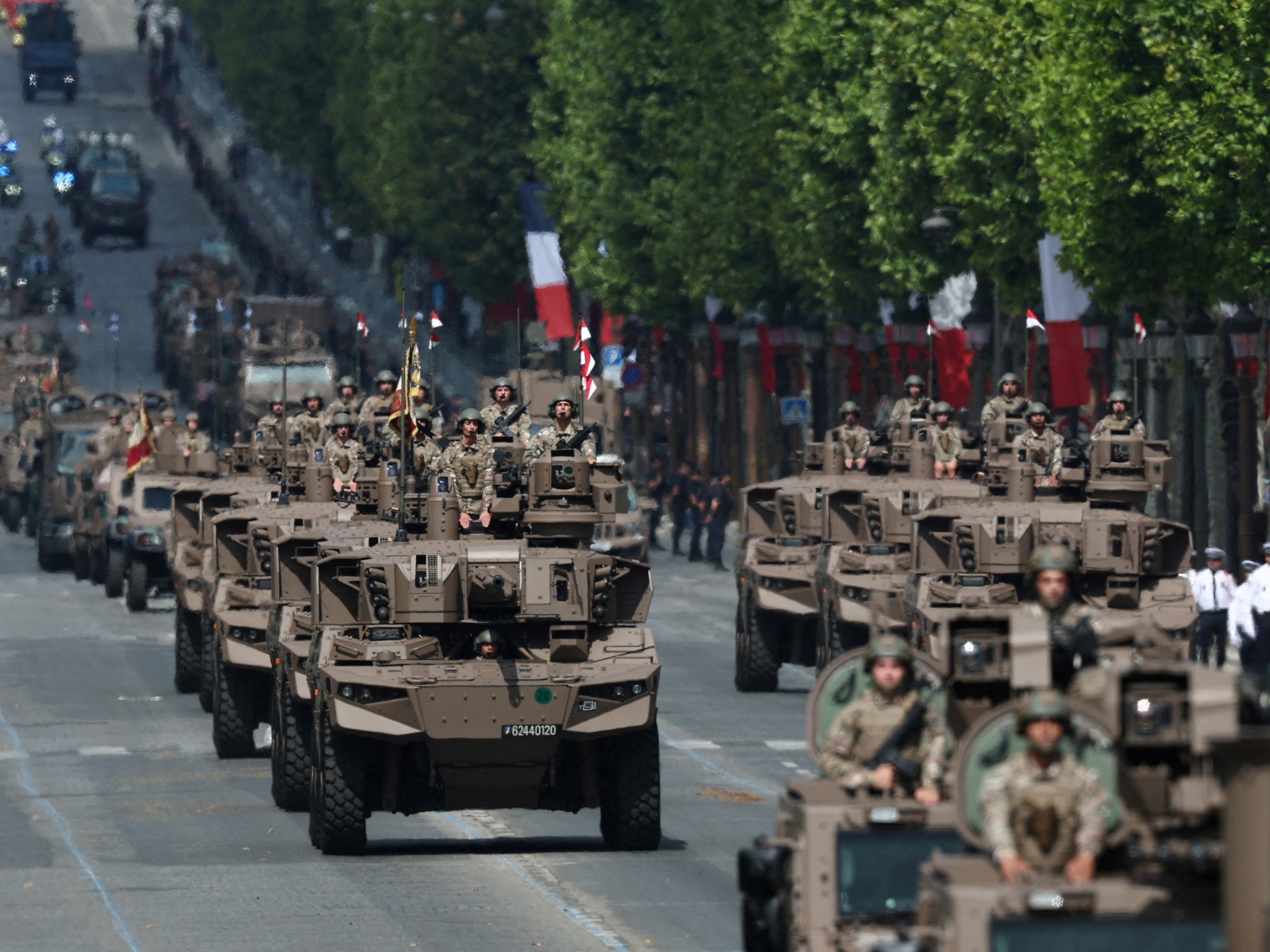 «فرنسيون يتخوفون من حرب محتملة مع روسيا ويبحثون عن خطة هروب إلى كندا»