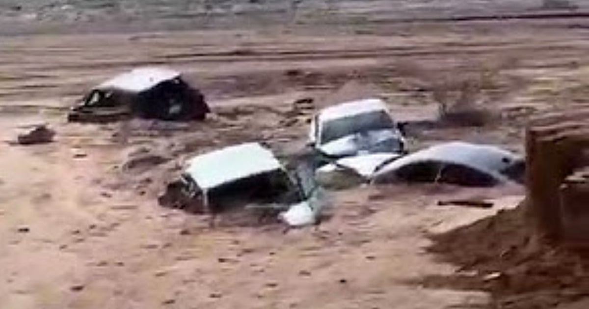 «مأساة في تبوك»، شاب يغرق في سيول جارفة أثناء عودته من عمله