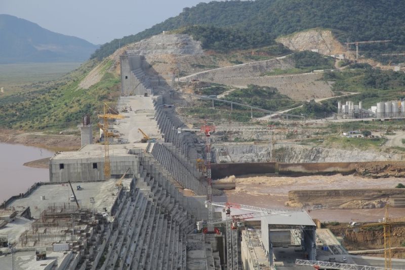 «مصر توجه رسالة قوية لإثيوبيا: سد النهضة ليس شرعياً والمفاوضات وصلت إلى نهايتها»