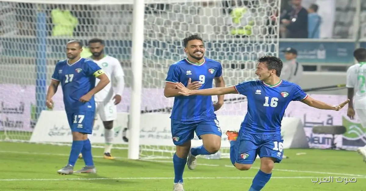 «رحلة جوية استثنائية» طائرة عسكرية تنقل جماهير الكويت إلى قطر لمساندة المنتخب في مواجهة مصر بكأس العرب